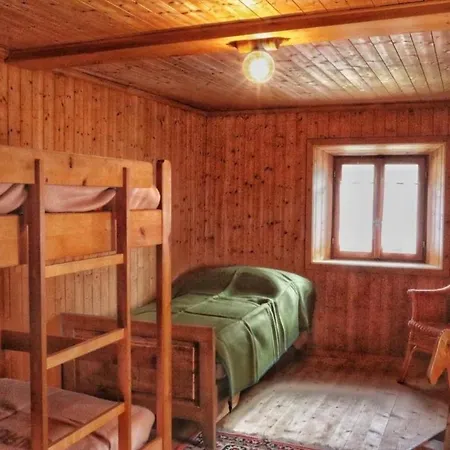 Chesa Rominger Heimatschutz Nyaraló